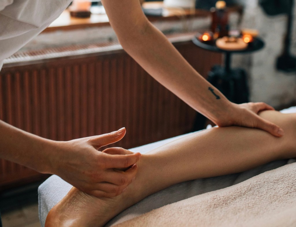 Lymphatic Drainage Massage: Benefits, Techniques, and the Science Behind Detox&nbsp;Claims